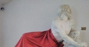 Cairo Montenotte, statua Epaminonda coperta per convegno islamico. Codacons: “Incomprensibile”