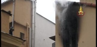 Genova San Fruttuoso, incendio in abitazione. Donna tratta in salvo da pompieri fuori servizio