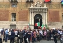 Genova – Presidio #iostoconmattarella sotto la Prefettura