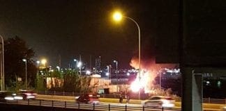 Identificati i giovani che hanno dato fuoco alla roulotte sulla spiaggia di Multedo