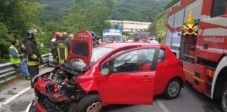 Incidente frontale a Masone, ferita una donna