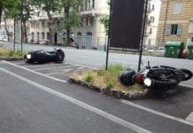 Vandali in azione alla Foce, gettati a terra decine di scooter
