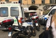 Rissa a bottigliate in Sottoripa, paura tra i turisti