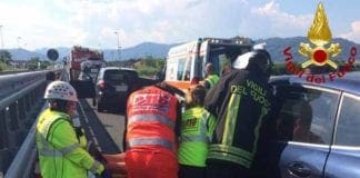 Autostrada A12, tamponamento a catena: un ferito lieve