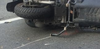 Cornigliano, moto contro auto: ferito 30enne