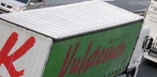 Dieci migranti nascosti in un container scoperti sulla A12, due sono bambini