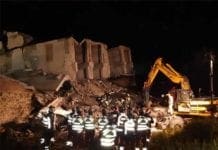 Crollo di ponte Morandi, nella notte ritrovata auto con i resti di tre persone