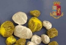 Sestri Ponente, fermato con 14 involucri di marijuana: arrestato
