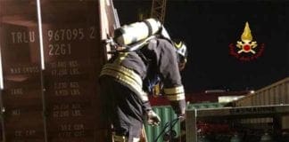 Ponte Somalia, esalazioni da un container: intervento dei Vigili del Fuoco