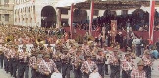 Adunata nazionale degli Alpini, Genova chiede di poterla ospitare nel 2020 Alpini a Genova maggio 2001