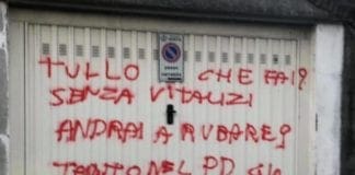 Genova, minacce e insulti sulla saracinesca del box di Mario Tullo, ex deputato PD