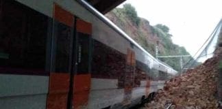 Spagna – Treno deraglia vicino a Barcellona: un morto e cinque feriti