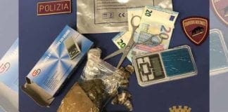 Sampierdarena, notato a spacciare ai giardini di Villa Scassi: arrestato 21enne