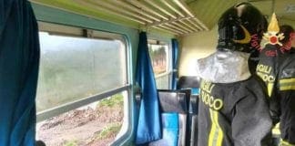 Crotone, treno investito da una tromba d’aria, feriti alcuni passeggeri