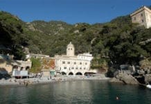 Ragazzina rischia di annegare a San Fruttuoso di Camogli, grave al Gaslini San Fruttuoso Camogli