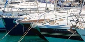 Bordighera, litiga con la fidanzata e dimentica il freno a mano: l’auto finisce in mare