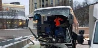 Pullman partito da Genova, ancora gravi i conducenti. Indagini sull’incidente