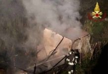 Albiano Magra, incendio in un ricovero di attrezzi: morti 30 conigli