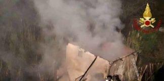 Albiano Magra, incendio in un ricovero di attrezzi: morti 30 conigli