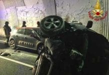 Autostrada A10, carambola tra Pegli e Voltri: auto finisce su un fianco