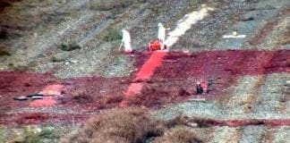 Ponte Morandi, il terreno colorato di blu e rosso e la popolazione è preoccupata