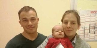 Ha un’emorragia cerebrale, intervento combinato salva madre e figlia