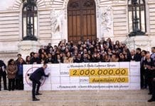 Deputati 5 Stelle si tagliano lo stipendio e donano 2 milioni di euro alla Protezione Civile