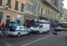 Pegli, scontro tra auto e furgone: traffico in tilt