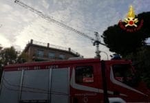 Albaro – Gru di un cantiere si piega, 3 palazzi evacuati