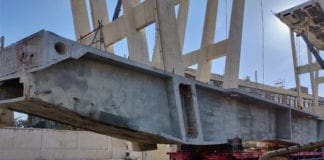 Ponte Morandi, a terra anche la seconda porzione della pila 5