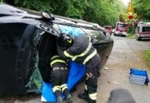 La Spezia – Auto si ribalta sulla strada per Porcale