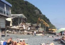 Bagni Janua di Vesima abbattuti, addio all’ultimo stabilimento balneare comunale a Ponente