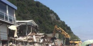 Bagni Janua di Vesima abbattuti, addio all’ultimo stabilimento balneare comunale a Ponente
