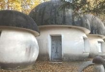 Il Villaggio dei Puffi esiste davvero e si trova a Bardineto, in Liguria