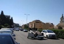 Quinto – Auto si ribalta in corso Europa, ferita una donna