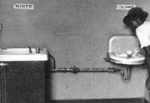 Adulti extracomunitari insieme ai bimbi a scuola, scoppia il “caso” De Scalzi-Flli Polacco a Genova