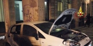 Via Brigate Liguria, in fiamme auto dell’Eni: indaga la Digos