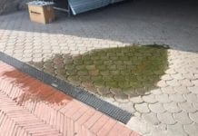 Nervi – Una fogna rotta accoglie i turisti sulla passeggiata a mare