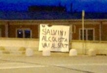 Salvini a Genova, a Cornigliano uno striscione contro il Ministro