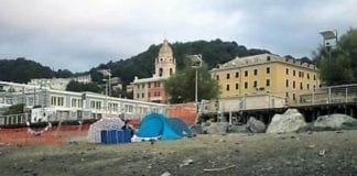 Controlli sulle spiagge di Voltri e Multedo: una denuncia e sette sanzioni