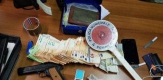 Spaccia sotto casa, pusher recidivo arrestato dalle Polizie Locali di Loano e Finale