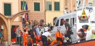Porto Pidocchio – Cade dagli scogli e finisce in mare, 60enne soccorsa dai Vigili del Fuoco