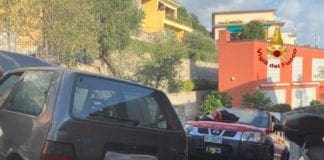 Quinto, auto in fiamme in via Palloa – FOTO