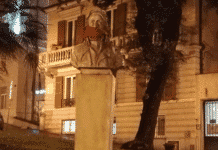 CasaPound imbavaglia le statue contro la Censura casapound-bavaglio-statue