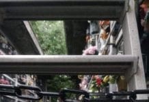 Pegli – Scale del cimitero chiuse perché pericolose, la protesta