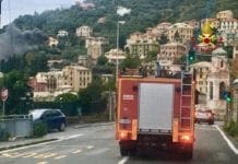 Sori – Brucia il tetto di una palazzina, salvi gli occupanti
