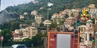 Sori – Brucia il tetto di una palazzina, salvi gli occupanti