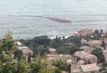 Nervi – Enorme chiazza nera al largo
