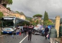 Grave incidente sull’Aurelia tra Sori e Recco, frontale auto contro pullman incidente frontale pullman auto aurelia