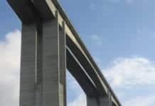 Autostrade blocca i trasporti eccezionali sulla A26 – Benveduti: è inaccettabile viadotto autostradale